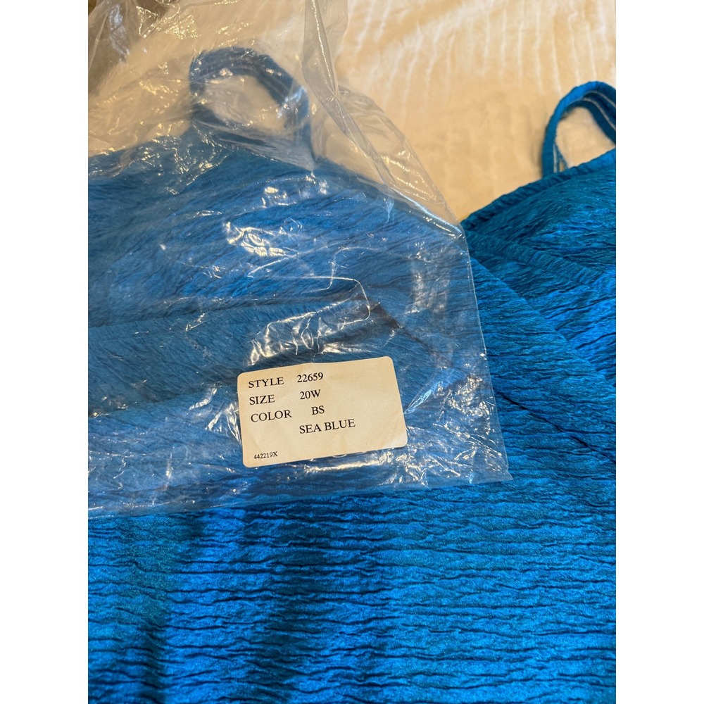 Sea Blue Crinkle Twist Front One Piece Swimsuit Plus Size 20W 442219X - Picture 5 of 7